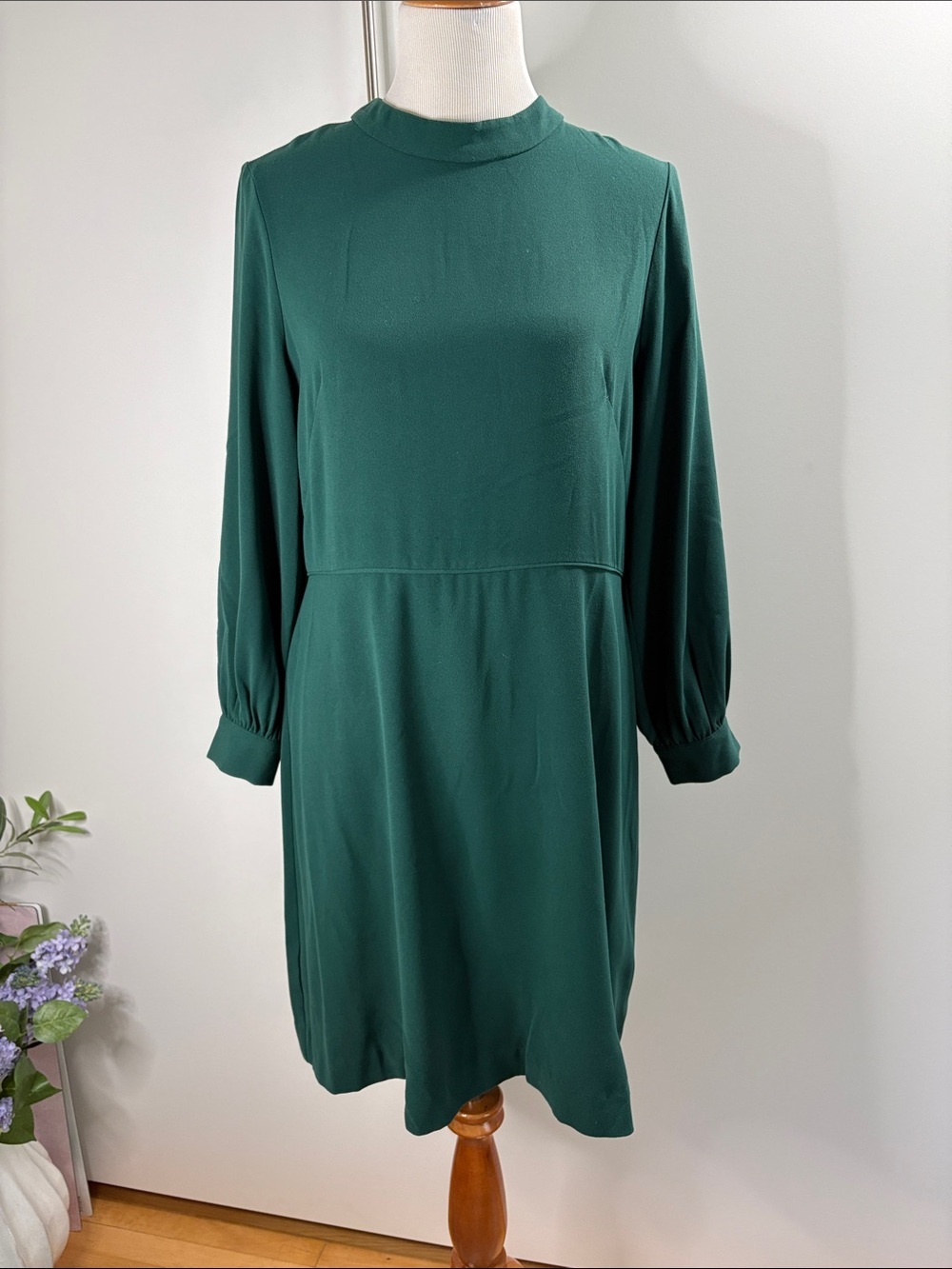 Ann Taylor Deep Green Long-Sleeve Crewneck Dress